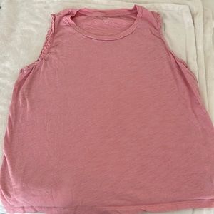 Gap Women’s medium pink tank top